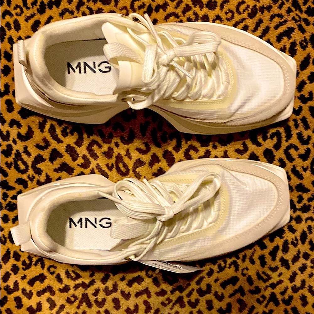 MNG- NWT Cream and White Sneakers with Breathable Mesh with a FREE gift 🎁 - Picture 2 of 15